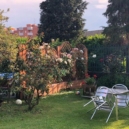 B&B Sottocoperta Biella Bagian luar foto