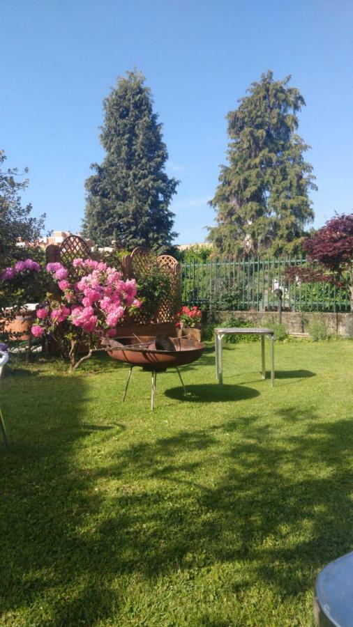 B&B Sottocoperta Biella Bagian luar foto